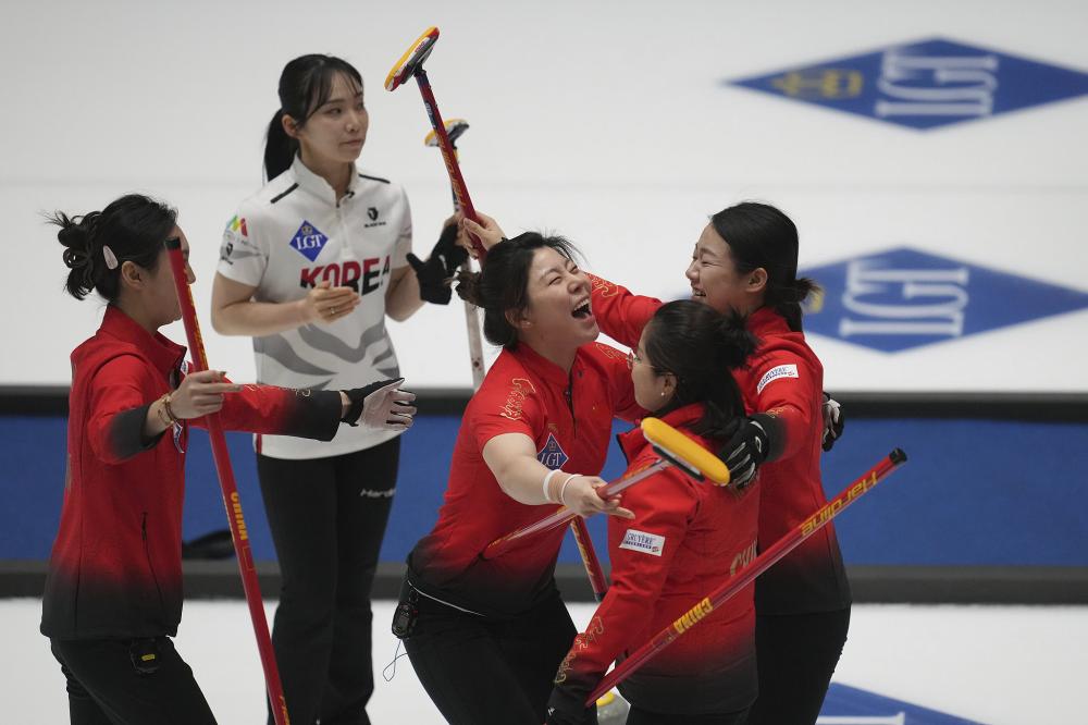 齐沃：种种困难让我们在赢球后更高兴；今天的劳塔罗值得拥抱