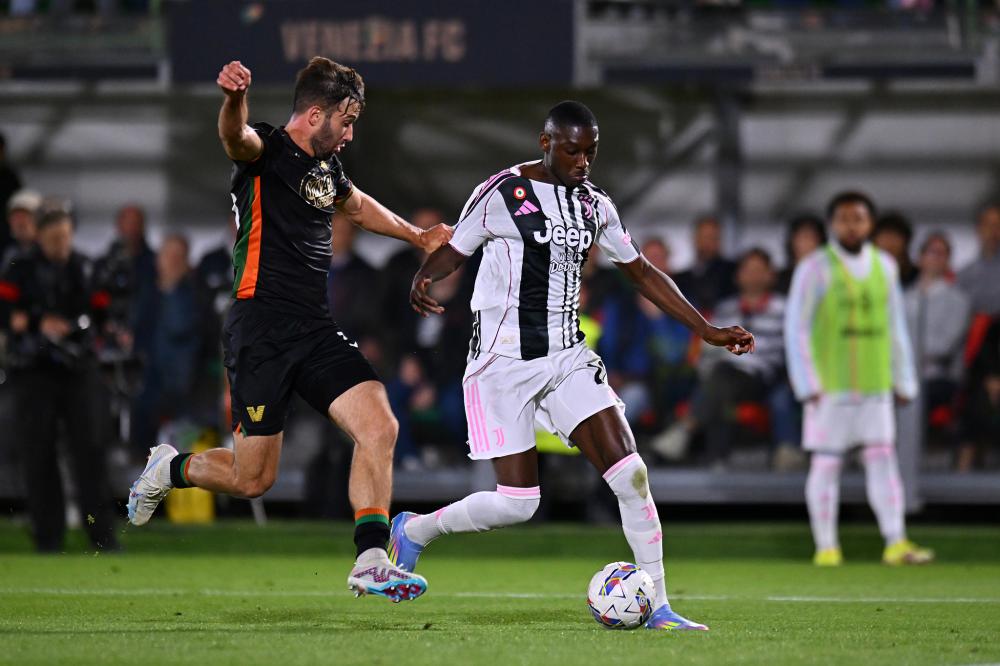 格里马尔多：上半场我们不得不追着本菲卡跑，还好最终赢了