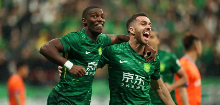 姆巴佩：于帕在本赛季属于世界最佳后卫，受到关注是很正常的